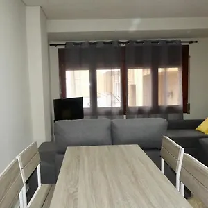 https://apartament-encantador-al-centre-de-vic-aptgarbi.catalonia-hotels.com