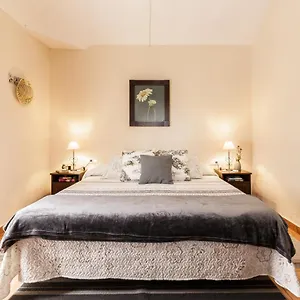 https://villa-juan-los-llanos-de-aridane.in-canary-islands.com